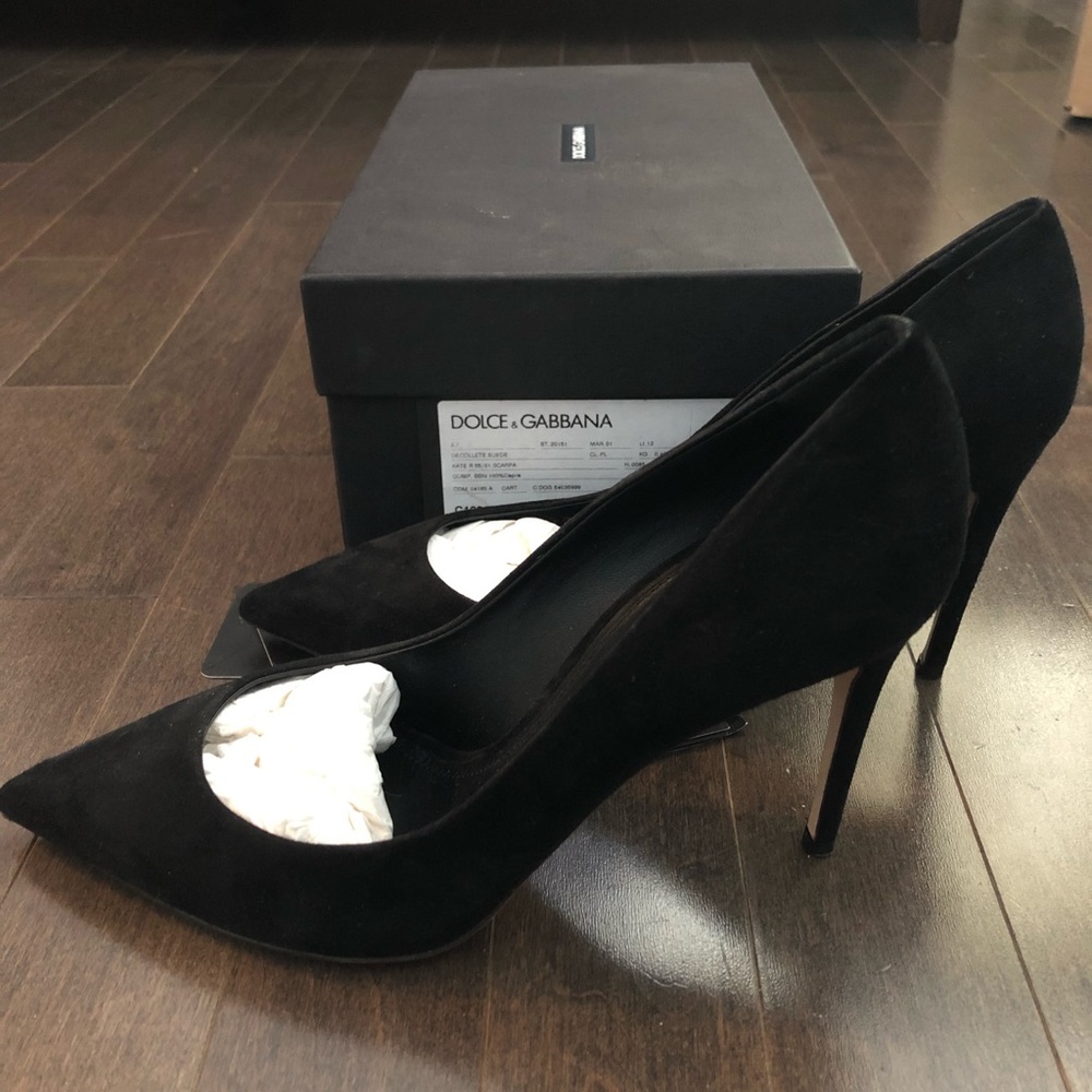 Dolce & Gabbana black suede pump